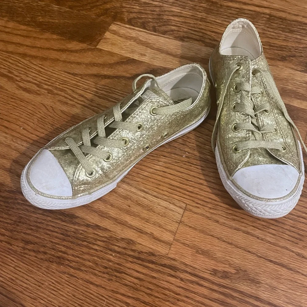 Girls gold glitter sparkle converse all star low tops sz 2